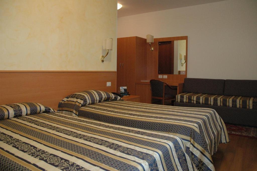 Hotel Ristorante Dotto Varago Kamer foto