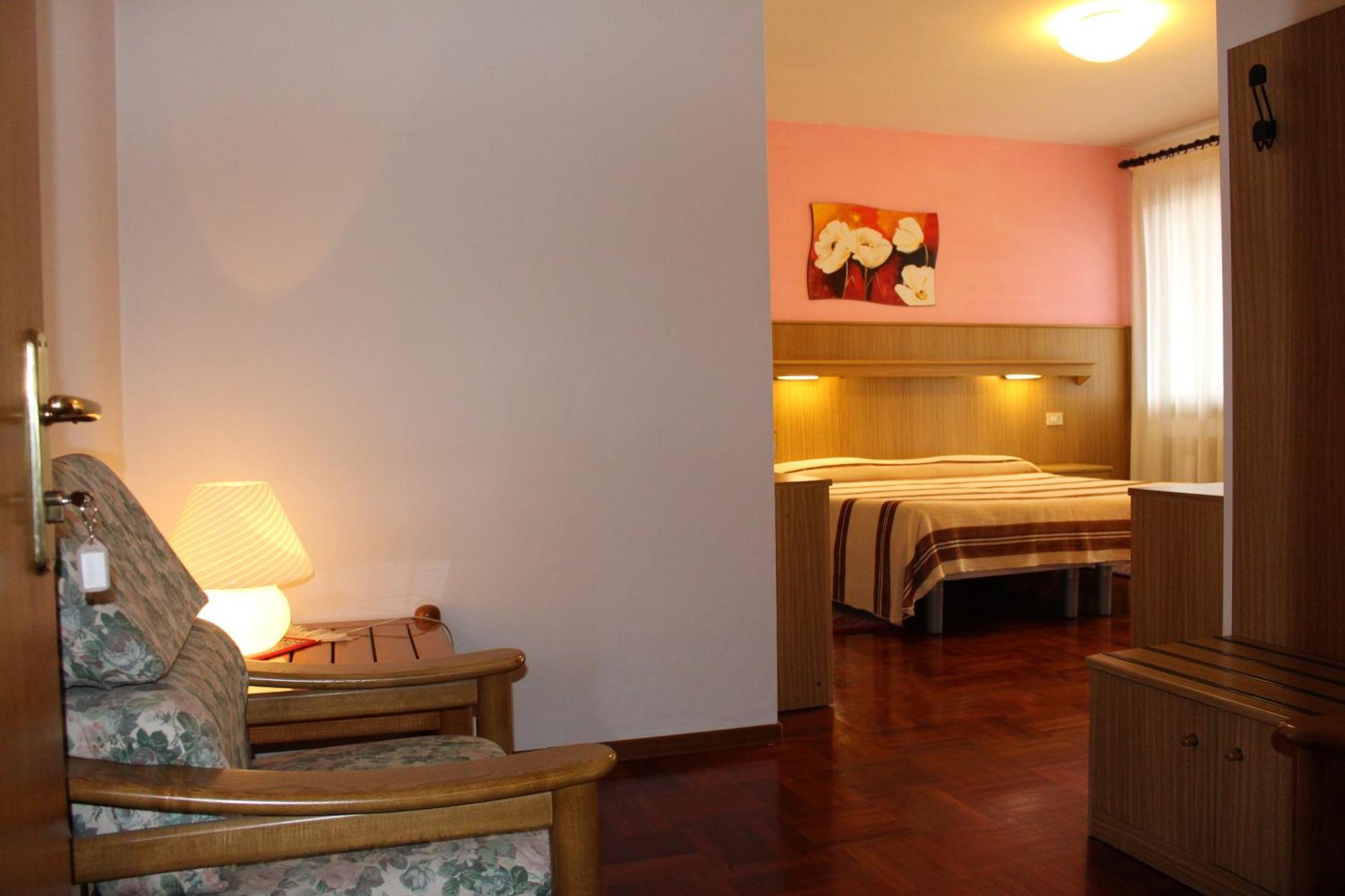 Hotel Ristorante Dotto Varago Kamer foto