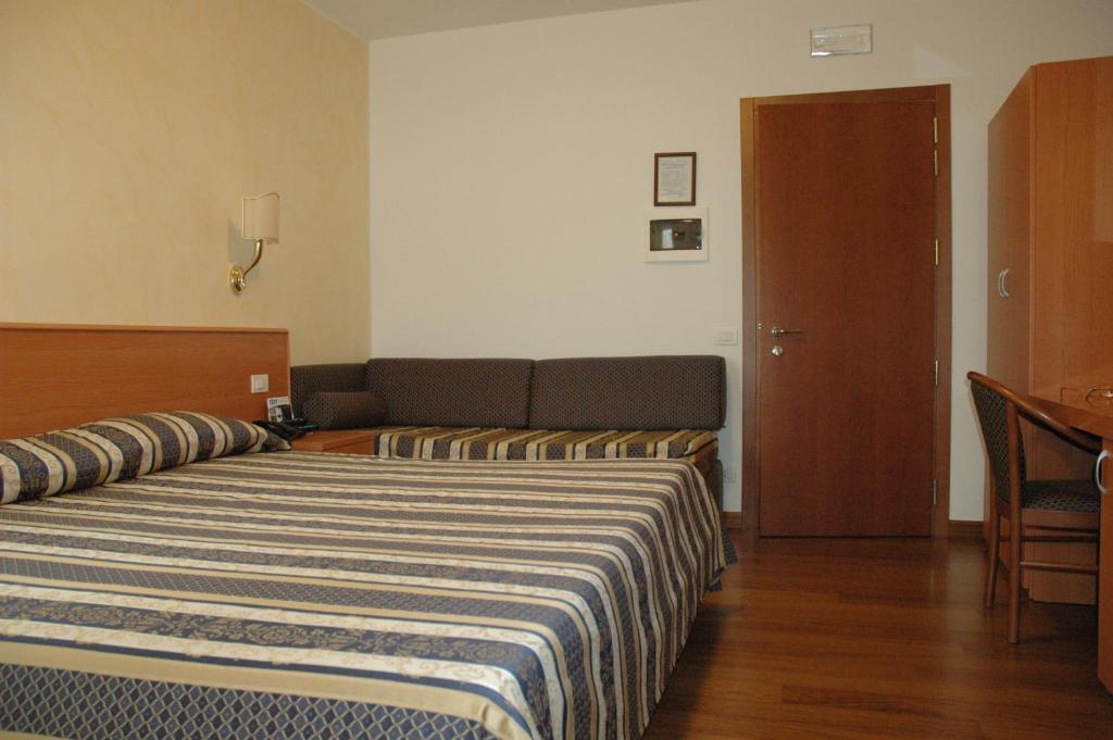 Hotel Ristorante Dotto Varago Kamer foto