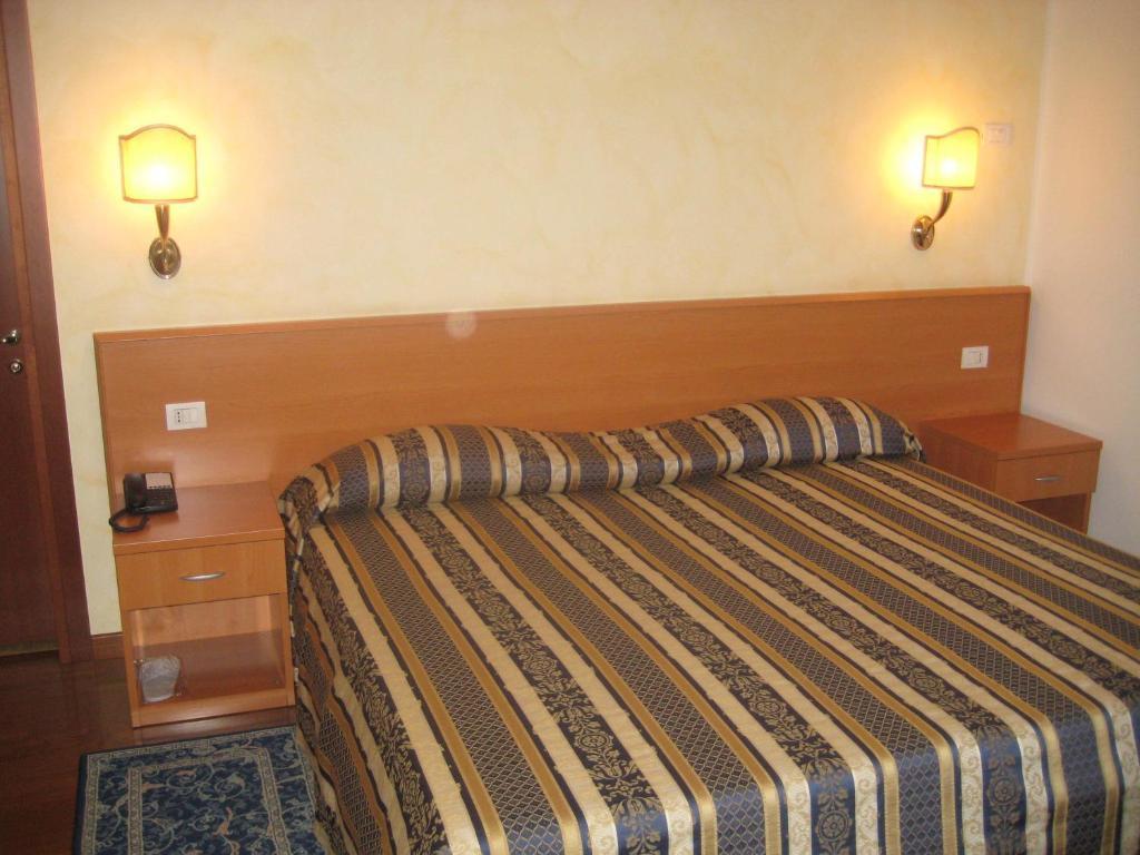 Hotel Ristorante Dotto Varago Kamer foto